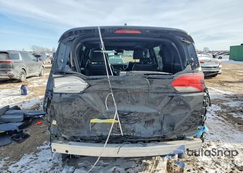 2018 Chrysler Pacifica Limited z USA, uszkodzony, nr VIN 2C4RC1GG6JR330577